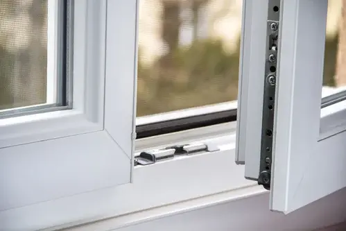 fenetres-pvc-durabilite Fenêtre PVC résistante et durable posée à Saumur