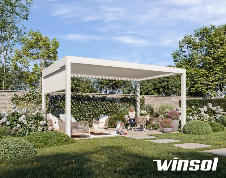 modern-eco-pergola-adossee-maison Installation d’un store banne sur une maison à Saumur par les équipes de Modern Eco